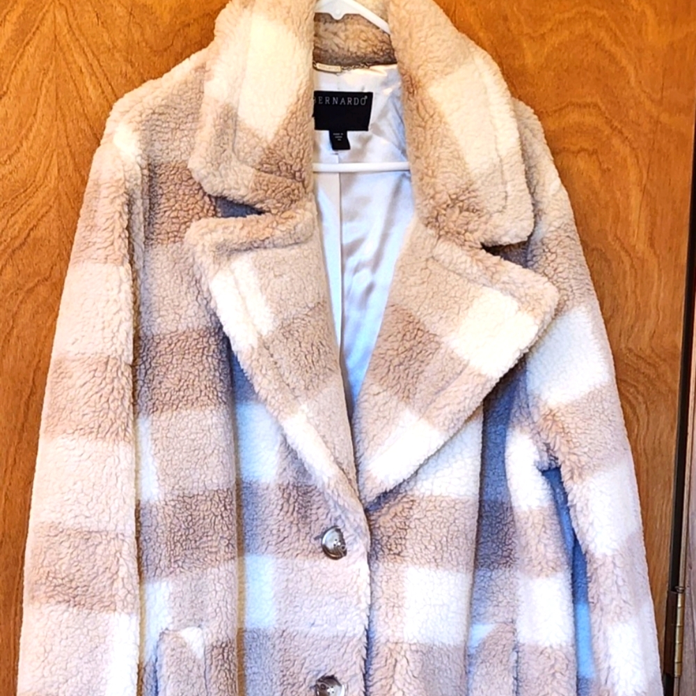 Bernardo Women's Tan and Cream Plaid Jacket